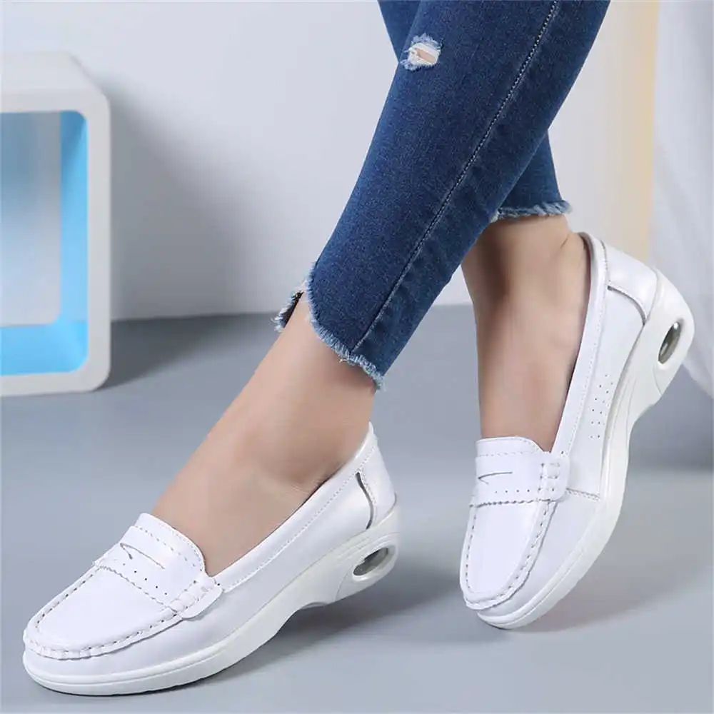 Thick Sole Slipon White Traine – обзор и цена Luxury Lifestyle Dark