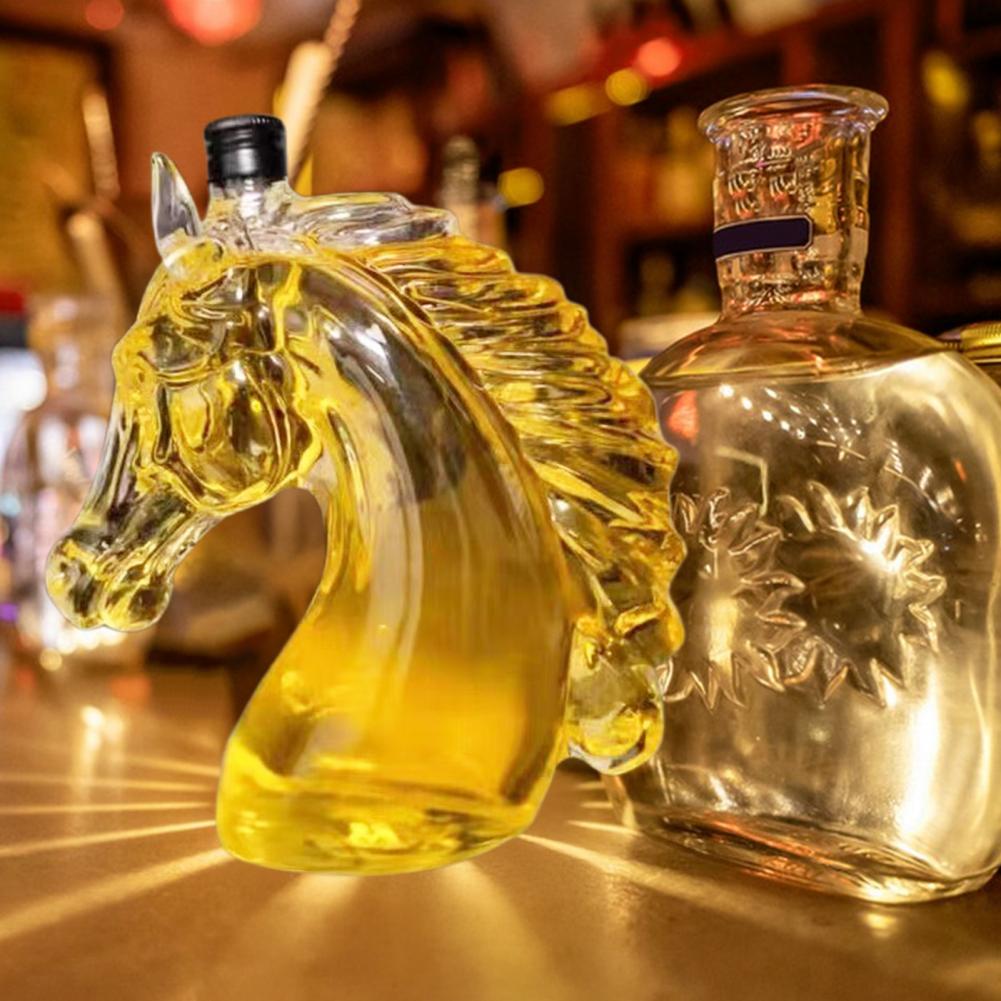 Whiskey Bottle Engraved Horse  – обзор и цена Glass Decanter Whiskey