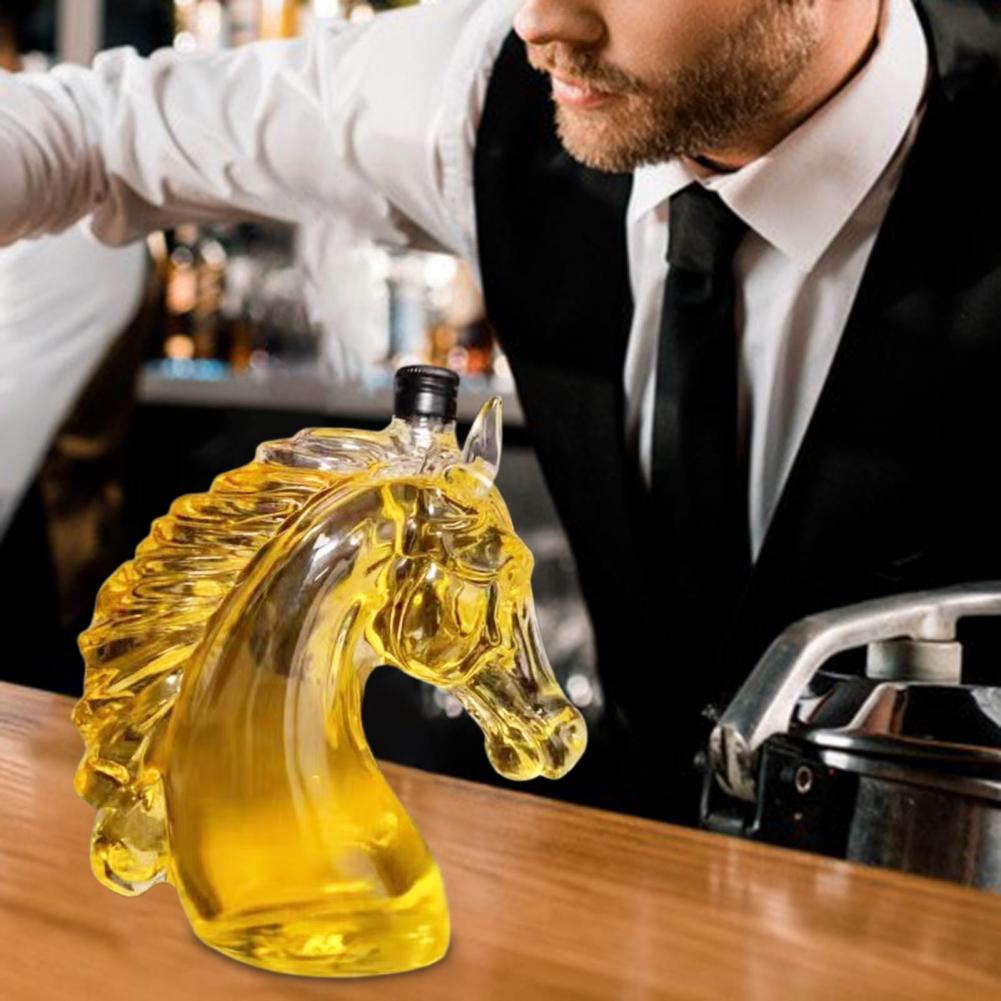 Whiskey Bottle Engraved Horse  – обзор и цена Glass Decanter Whiskey